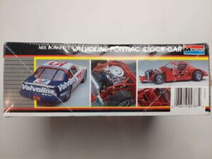1/24 Pontiac Grand Prix 1988 Neil Bonnett #75 RahMoc Enterprises Valvoline Сборная модель Monogram 2787