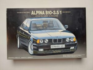 1/24 BMW Alpina B10 (E34) Сборная модель Fujimi 03286
