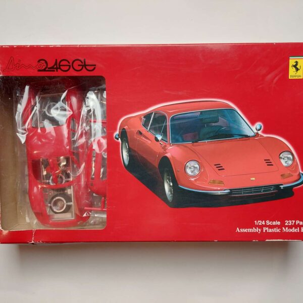 1/24 Ferrari Dino 246 GT Сборная модель Fujimi 08256