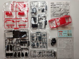 1/20 Porsche 930 Turbo The Circuit Wolf - Sakon Hayase Сборная модель Doyusha SO-12