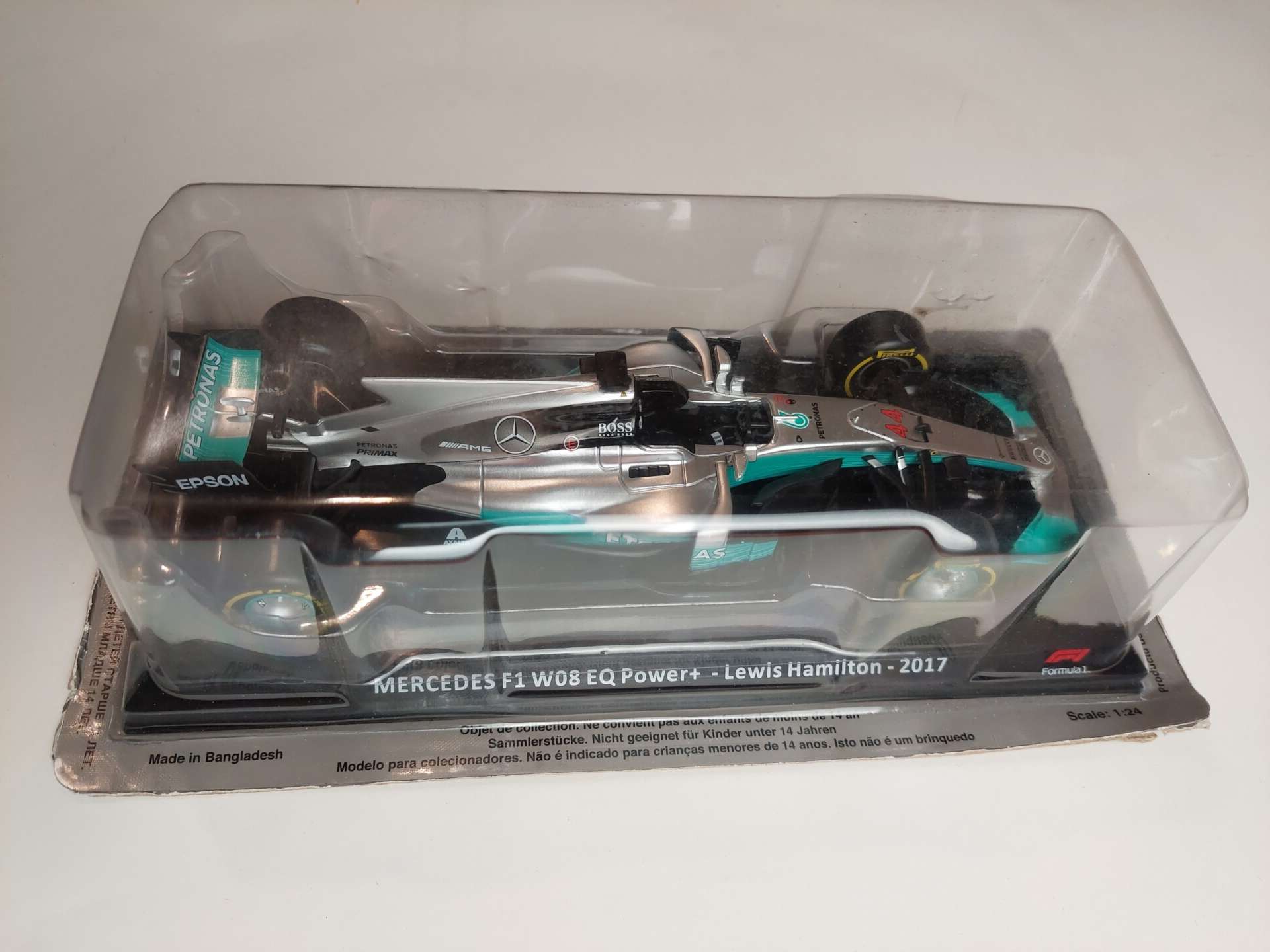 f6abf204455ca72752f78ab30104c638.jpg 1/24 Mercedes F1 W08 EQ Power+ Lewis Hamilton 2017 Масштабная модель Altaya