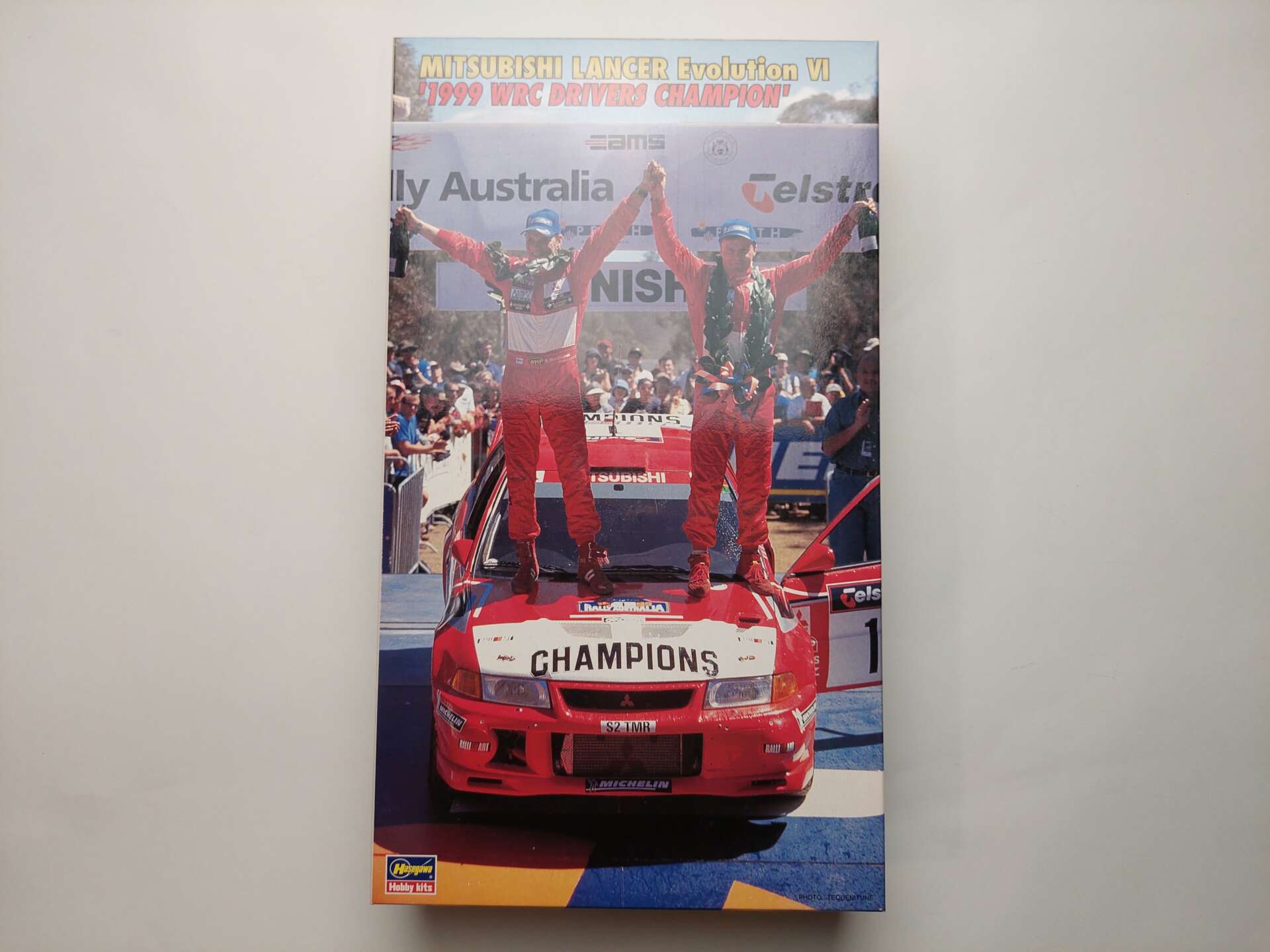 016354bd5fdb04fb3be906f229ce6d82.jpg 1/24 Mitsubishi Lancer Evolution VI 1999 WRC Drivers Champion Сборная модель Hasegawa 20209