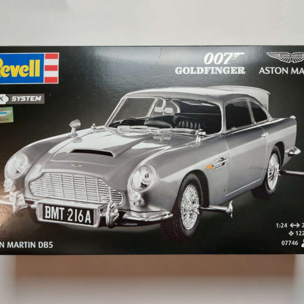 1/24 Aston Martin DB5 007 Goldfinger Сборная модель Revell 07746