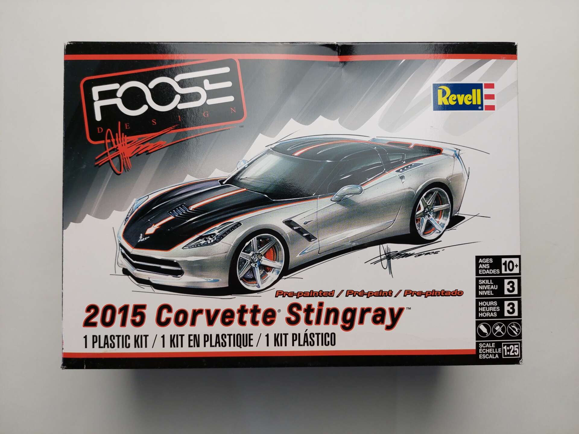 798c9d63edf65ec0fbda2080900f61ca.jpg 1/25 Chevrolet Corvette C7 Stingray Foose Design 2015 Сборная модель Revell 85-4397