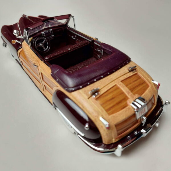 1/24 Chrysler Town & Country 1948 2-door convertible Масштабная модель Franklin Mint DM330