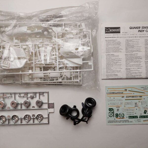 1/24 Quaker State Porsche March 88C Indy Car Сборная модель Monogram 2913