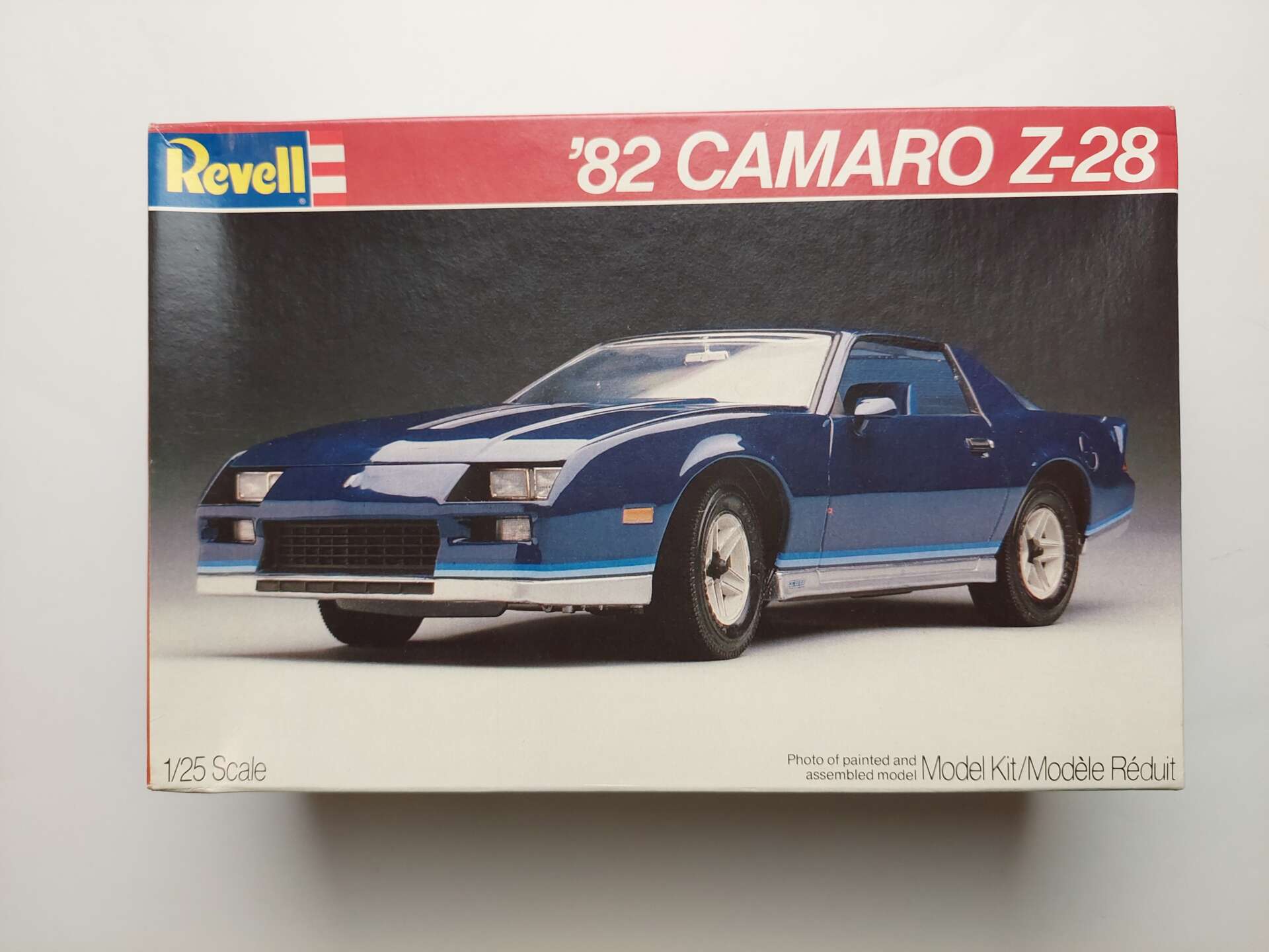 d08f57310a3efd0d4077a7fbb2573cf7.jpg 1/25 Chevrolet Camaro Z-28 '82 Сборная модель Revell 7216