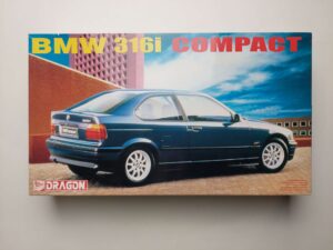 1/24 BMW 316i Compact E36 Сборная модель Dragon 8004