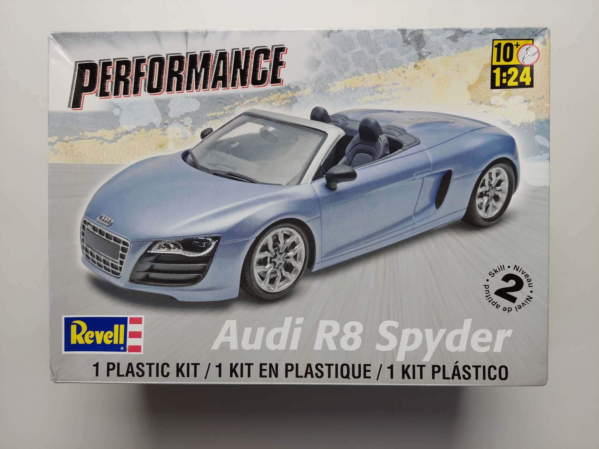 e5a759a869f2a4574082273721a9ad8f.jpg 1/24 Audi R8 Spyder Сборная модель Revell 85-4940