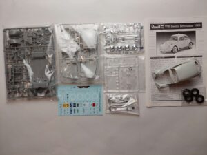 1/24 Volkswagen Beetle Limousine 1968 Сборная модель Revell 07083