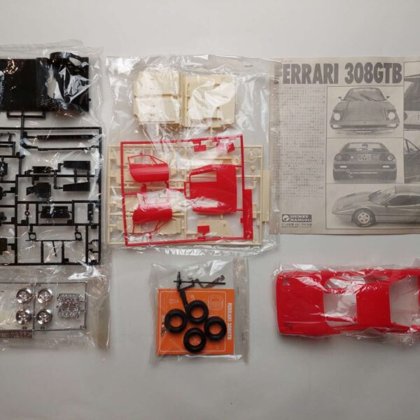 1/24 Ferrari 308GTB Сборная модель Gunze Sangyo G-214