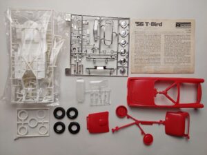 1/24 Ford Thunderbird '56 Сборная модель Monogram 2289