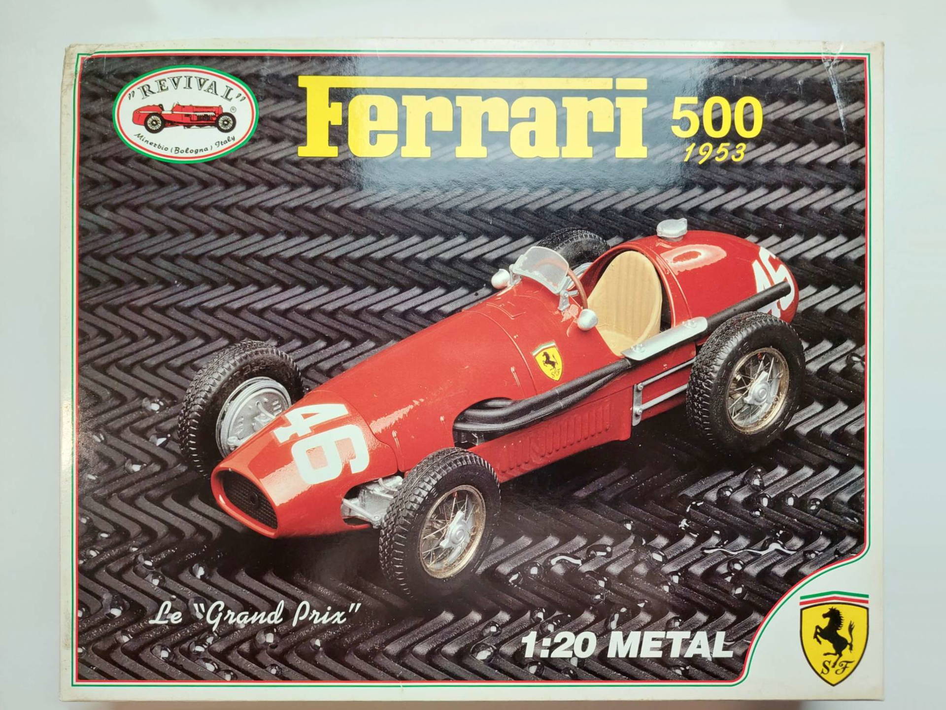1bedd40e8799e1df720f5e89a4c01161.jpg 1/20 Ferrari 500 1953 Металл Сборная модель Revival 85101/M