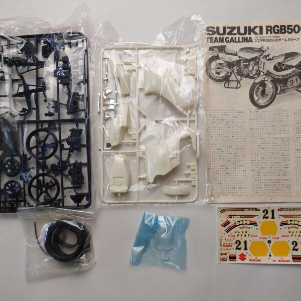1/12 Suzuki RGB500 1980 #21 Team Gallina Сборная модель Tamiya 1409