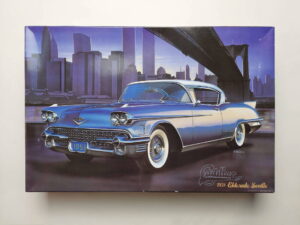 1/24 Cadillac Eldorado Seville 1958 Hard Top Сборная модель ARII 31003