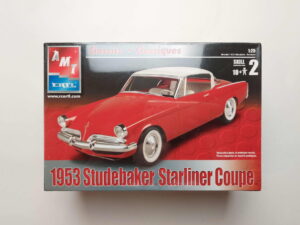1/25 Studebaker Starliner 1953 Coupe AMT/ERTL 31759