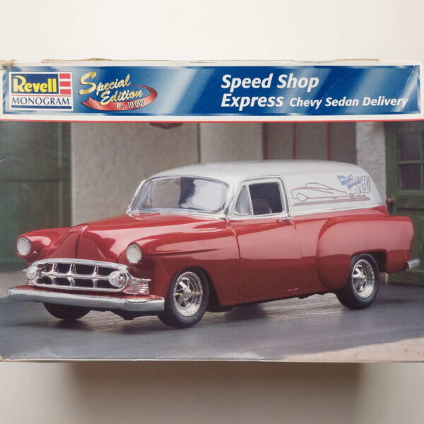 1/25 Chevrolet Panel Speed Shop Express 1953 Sedan Delivery Сборная модель Revell Monogram 85-2976