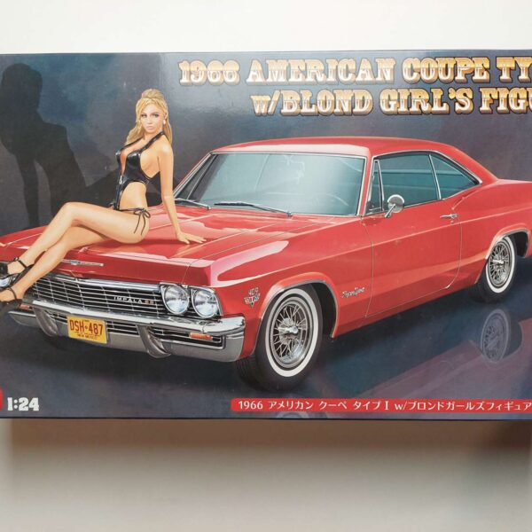 1/24 Chevrolet Impala American Coupe Type I 1966 w/ Blond Girl's Figure Сборная модель Hasegawa 52202