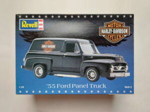 1/24 Ford Panel Truck '55 Harley Davidson Сборная модель Revell 85-7246
