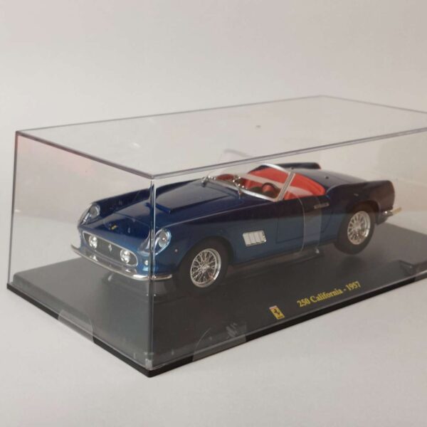 1/24 Ferrari 250 California 1957 Масштабная модель Bburago