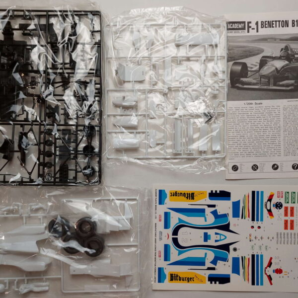 1/20 Benetton B195 Renault Сборная модель Academy 1564