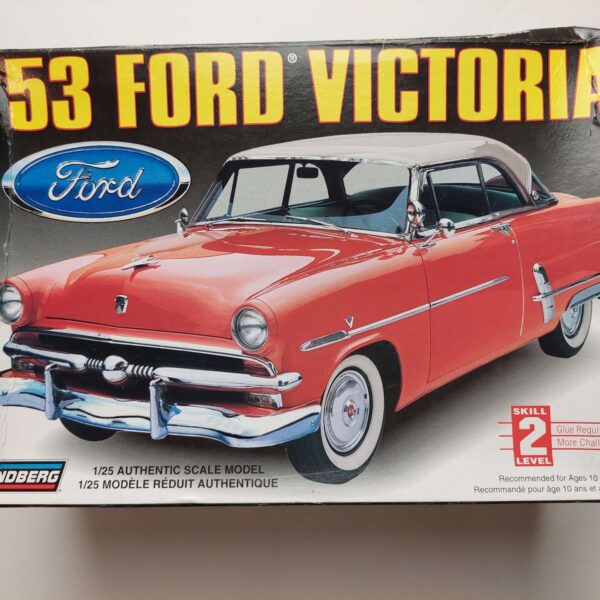 1/25 Ford Victoria '53 Сборная модель Lindberg 72172