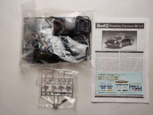 1/25 Porsche Carrera RS 3.0 Сборная модель Revell 07058