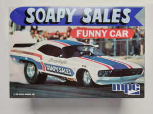 1/25 Dodge Challenger Soapy Sales Funny Car Сборная модель MPC 831/12