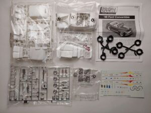 1/25 Ford Convertible 1948 Сборная модель Pro Modeler 85-5952