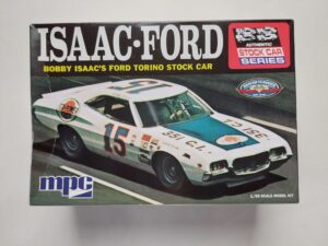 1/25 Ford Torino 1972 Bobby Isaac #15 Сборная модель MPC 839/12