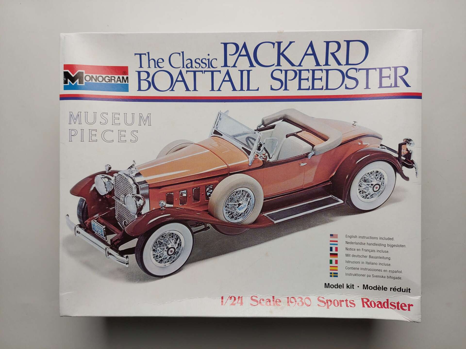f32f073debe94eca5dfaeabc09df09d5.jpg 1/24 Packard Boattail Speedster Сборная модель Monogram 2301