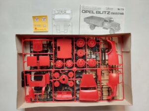 1/24 Opel Blitz Classic Truck Сборная модель Italeri 773