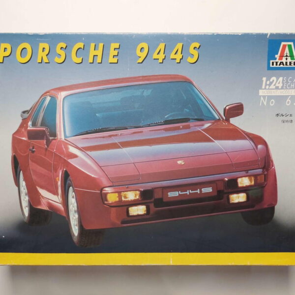 1/24 Porsche 944S Сборная модель Italeri 659