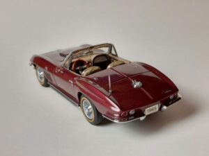 1/24 Chevrolet Corvette Convertible 1965 Масштабная модель Danbury Mint