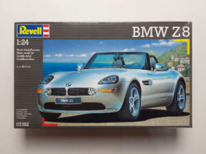 1/24 BMW Z8 (E52) 1999 Сборная модель Revell 07382