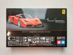 1/24 Ferrari Enzo Сборная модель Tamiya 24302