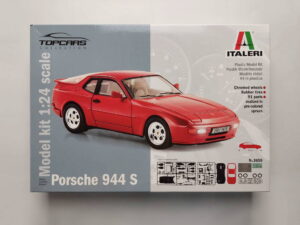 1/24 Porsche 944S Сборная модель Italeri 3659