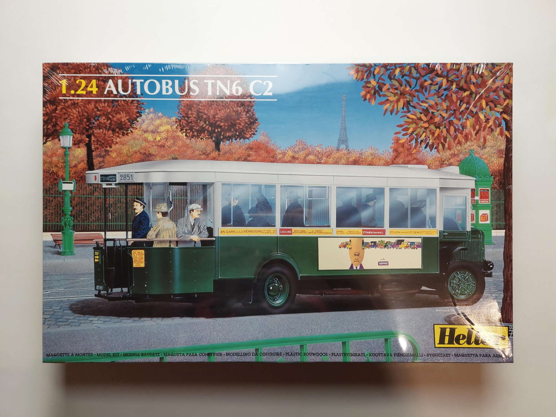 c9226dde4bf14f806ef199445322fe83.jpg 1/24 Renault TN6 C2 Autobus Сборная модель Heller 80789