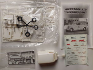 1/24 Mercedes-Benz 170 Va Lieferwagen Сборная модель Heller 80736-2006