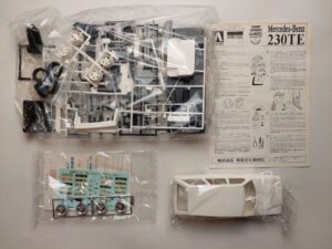 1/24 Mercedes-Benz 230TE (W124) Сборная модель Aoshima 01538