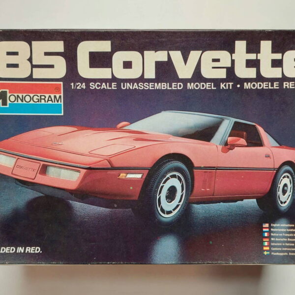 1/24 Chevrolet Corvette C4 '85 Сборная модель Monogram 2209