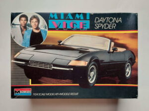1/24 Ferrari 365 Daytona Spyder Miami Vice Сборная модель Monogram 2737