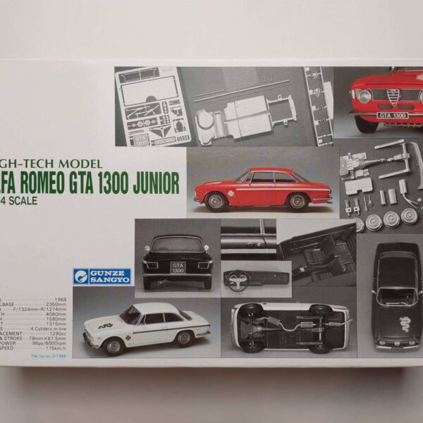 1/24 Alfa Romeo GTA 1300 Junior с ф/т Сборная модель Gunze Sangyo G-228