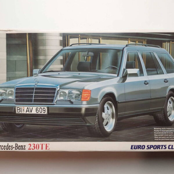 1/24 Mercedes-Benz 230TE (W124) Сборная модель Aoshima 01538