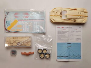 1/24 Ferrari F80 Combo Version A Сборная модель KitBox & PZY Model KB08-31/PZY-028