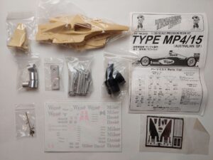 1/20 McLaren MP4/15 2000 Australian GP Сборная модель Treasure Hunt TH-RK202