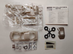 1/24 Chevrolet Corvette C3 '82 Collector's Vette Сборная модель Monogram 1414