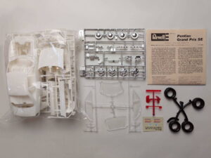 1/25 Pontiac Grand Prix SE Сборная модель Revell 7171