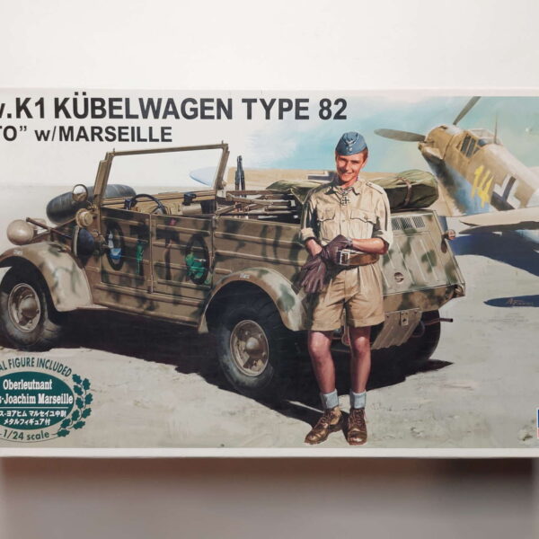 1/24 Volkswagen PkwK1 Kübelwagen Type 82 Otto w/ Marseille Сборная модель Hasegawa 20228