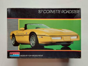 1/24 Chevrolet Corvette C4 '87 Roadster Indy 500 Official Pace Car Сборная модель Monogram 2742